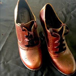 Born Brown lace up booty. 3“ heal.